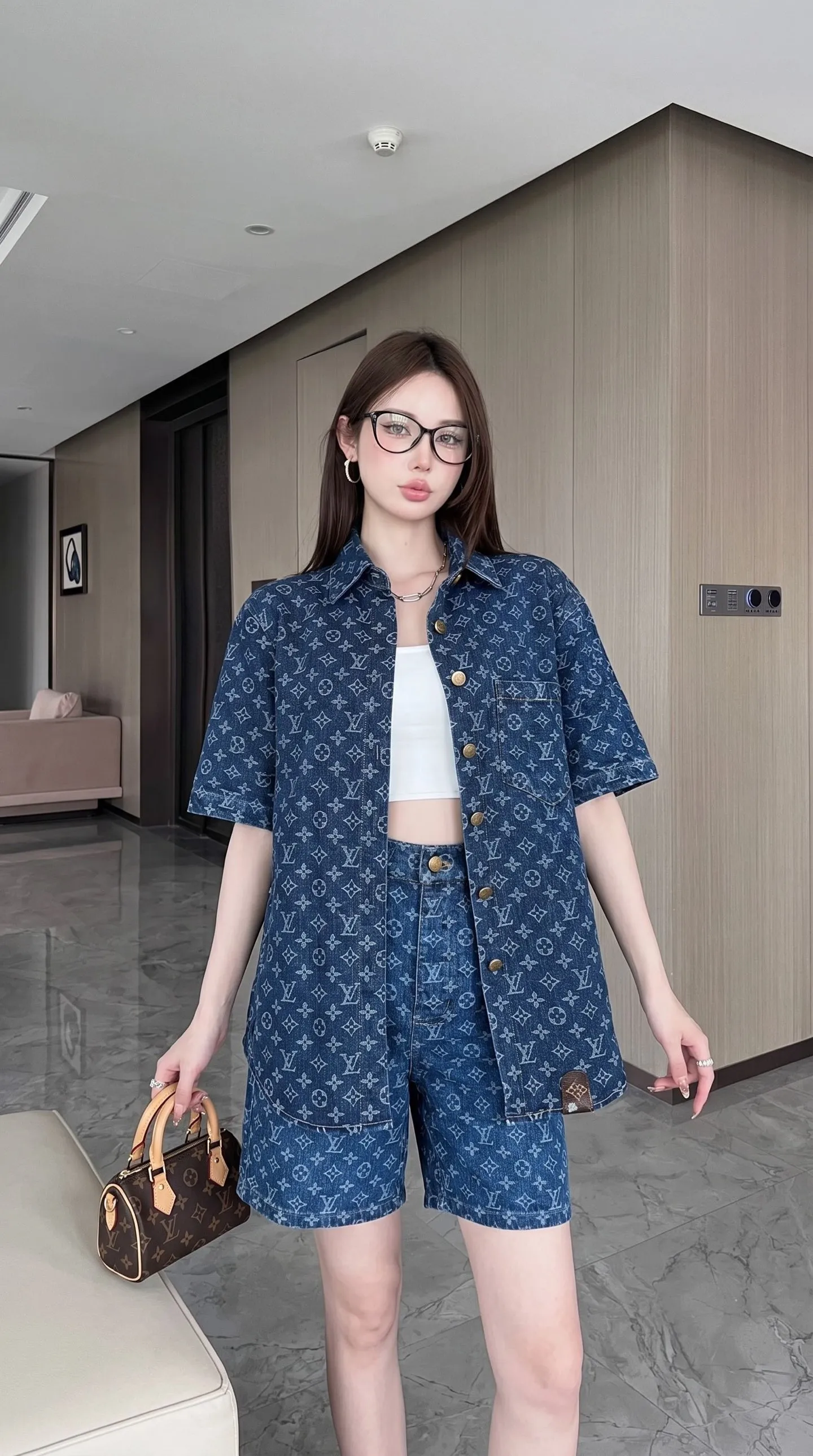 Louis Vuitton/Louis Vuitton all-over presbyopia jacquard suit six-point denim shorts
